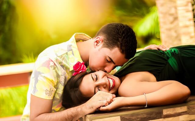 प्यार कैसे करते हैं?आखिर प्यार में जान क्यों दे देते हैं ?